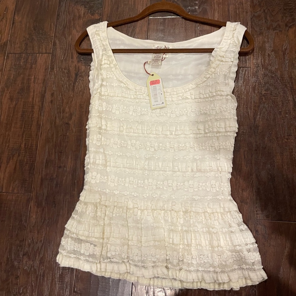 Boutique top size M NWT
